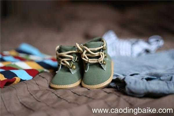 梦见找鞋子是什么意思 梦见找鞋子有什么预兆