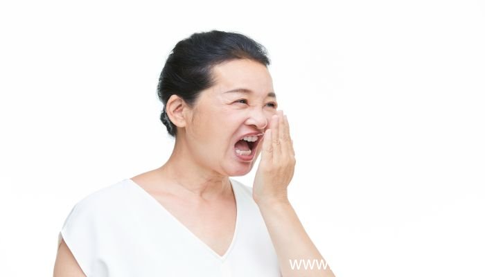 梦见口中气味 口臭是什么意思 梦见口中气味 口臭有什么预兆