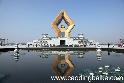 梦见仰看高处的寺庙是什么意思 梦见仰看高处的寺庙有什么预兆