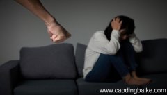梦见打女人是什么意思 梦见打女人有什么预兆
