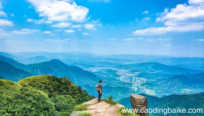 梦见在山上迷路是什么意思 梦见在山上迷路有什么预兆
