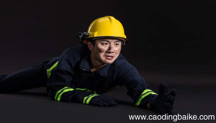 梦见匍匐前进是什么意思 梦见匍匐前进是什么预兆