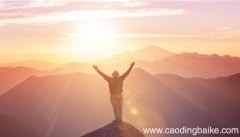 梦见坠落山谷是什么意思 梦见坠落山谷有什么预兆