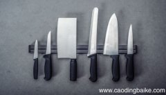 梦见头上插刀是什么意思 梦见头上插刀有什么预兆