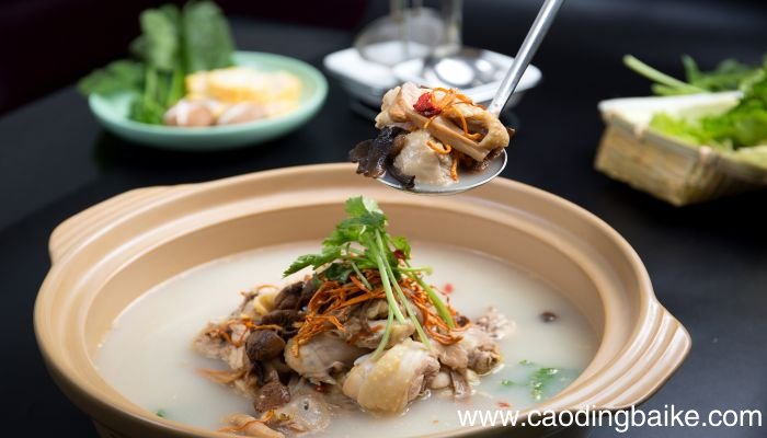 梦见吃鸡肉是什么意思 梦见吃鸡肉是什么预兆