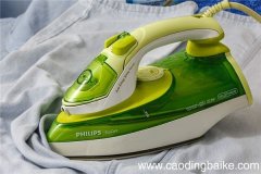 梦见熨衣服是什么意思 梦见熨衣服有什么预兆