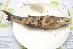 梦见吃鱼是什么意思 梦见吃鱼有什么预兆