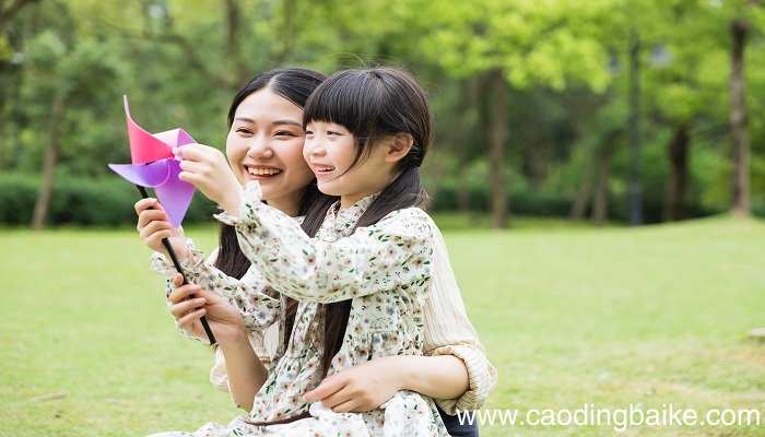 梦见小孩从楼上摔下是什么意思 梦见小孩从楼上摔下有什么预兆