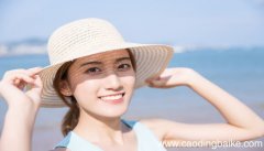 梦见戴帽子是什么意思 梦见戴帽子是什么预兆