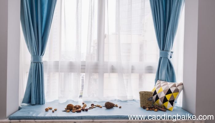 梦见挂窗帘是什么意思 梦见挂窗帘是什么预兆