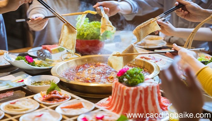 梦见亲戚来家里吃饭是什么意思 梦见亲戚来家里吃饭是什么预兆