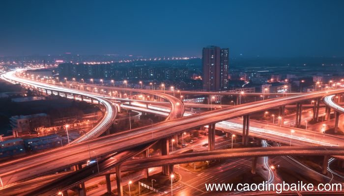 梦见走夜路是什么意思 梦见走夜路是什么预兆