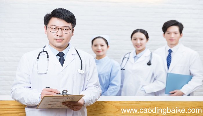 梦见看医生是什么意思 梦见看医生有什么预兆