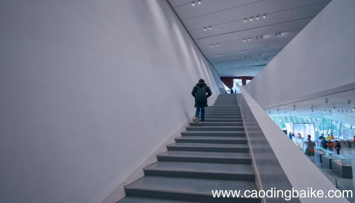 梦见上楼是什么意思 梦见上楼是什么预兆