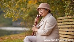 梦见拄拐杖是什么意思 梦见拄拐杖是什么预兆