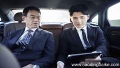 梦见坐老板的车是什么意思 梦见坐老板的车是什么预兆