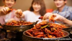 梦见吃大餐是什么意思 梦见吃大餐是什么预兆