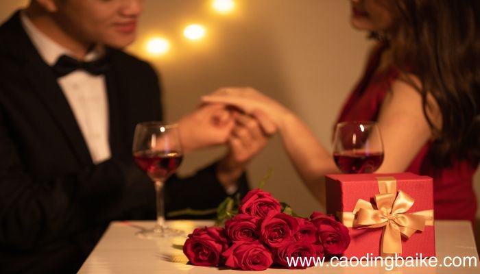 梦见与情人一起进餐是什么意思 梦见与情人一起进餐是什么预兆