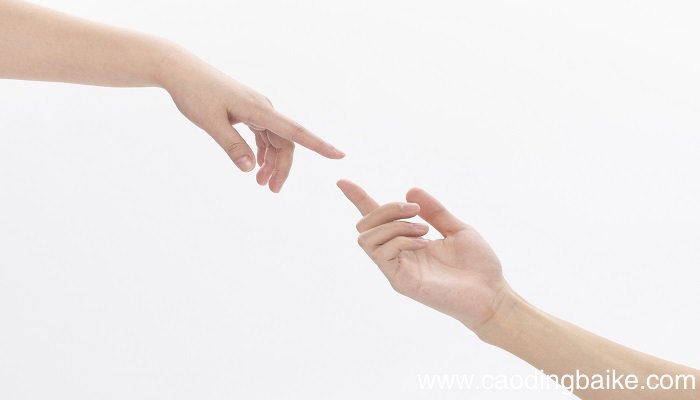 梦见牵手是什么意思 梦见牵手预示着什么