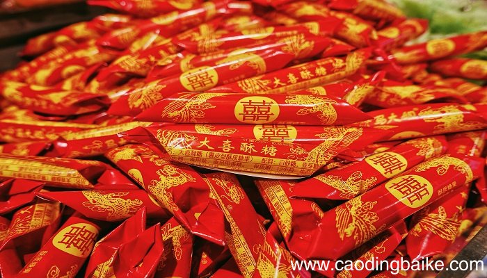 梦见吃喜糖是什么意思 梦见吃喜糖预示着什么