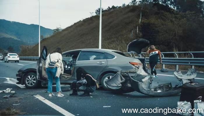 梦见开车撞人是什么意思 梦见开车撞人是什么预兆