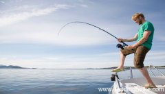 梦见去钓鱼是什么意思 梦见去钓鱼是什么预兆