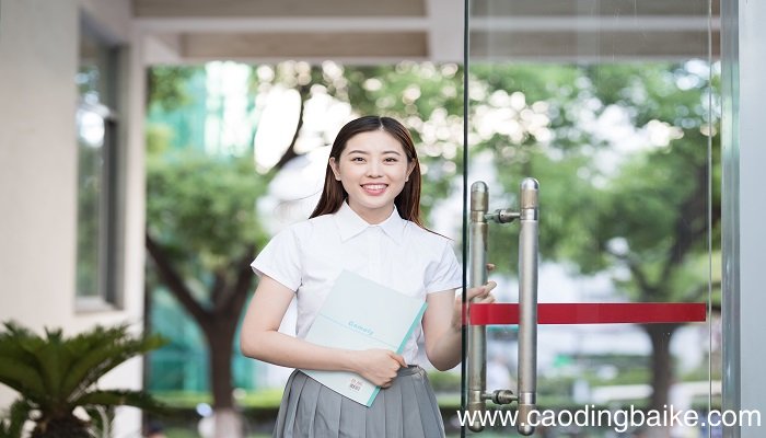 梦见推门是什么意思 梦见推门有什么预兆