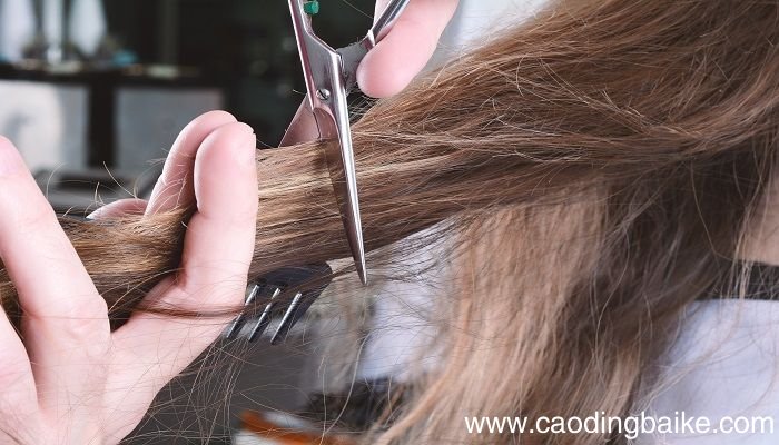 梦见掉发 掉头发是什么意思 梦见掉发 掉头发有什么预兆