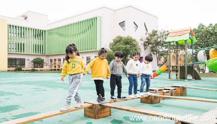 梦见过独木桥是什么意思 梦见过独木桥有什么预兆