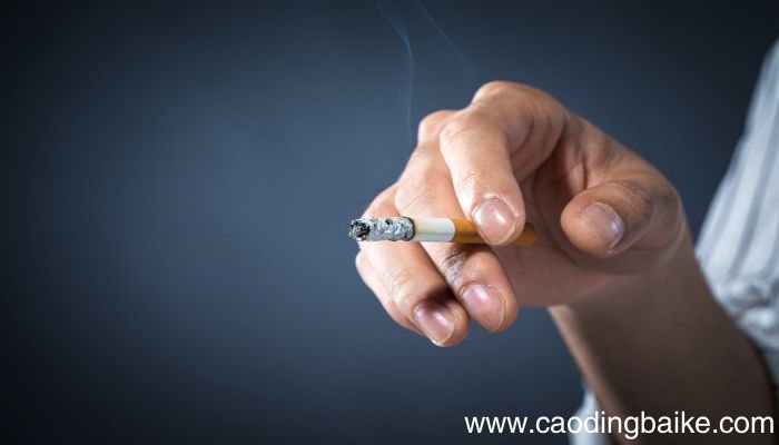 梦见抽烟是什么意思 梦见抽烟有什么预兆