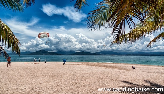梦见站在沙滩边是什么意思 梦见站在沙滩边预示着什么