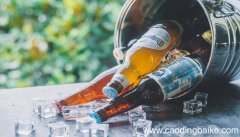 梦见啤酒 喝啤酒是什么意思 梦见啤酒 喝啤酒有什么预兆