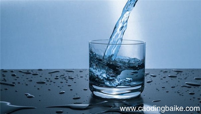 梦见矿泉水是什么意思 梦见矿泉水有什么预兆