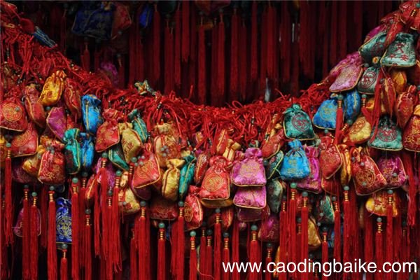 梦见香囊是什么意思 梦见香囊有什么预兆