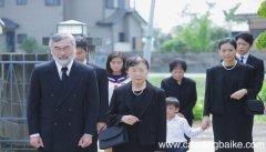 梦见孝服是什么意思 梦见孝服有什么预兆