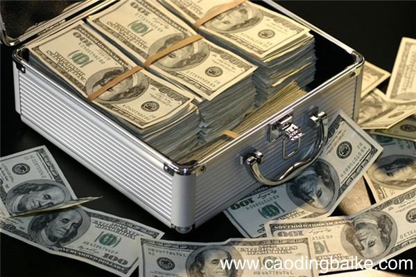 梦见钱财 金钱 发财是什么意思 梦见钱财 金钱 发财有什么预兆