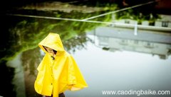 梦见雨衣是什么意思 梦见雨衣有什么预兆