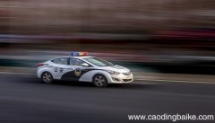 梦见警车是什么意思 梦见警车预示着什么