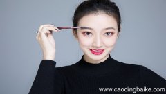 梦见修眉毛是什么意思 梦见修眉毛预示着什么