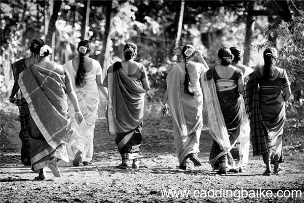 梦见很多女人什么意思 梦见很多女人预示什么