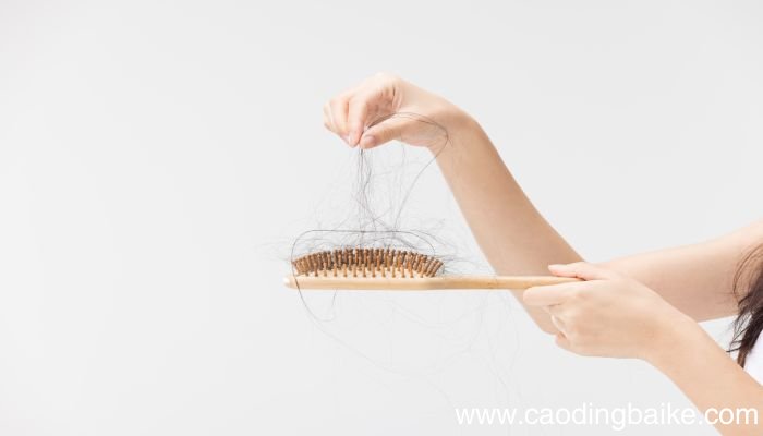 梦见秃顶是什么意思 梦见秃顶预示着什么