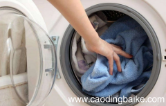 夏天衣服汗味洗了还有怎么办 夏天洗衣服怎么去汗味