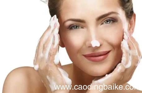 脸颊两侧长痤疮什么原因 脸颊两侧长痤疮能自愈吗