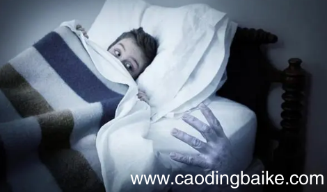 鬼压床为什么能看清周围 鬼压床周围人能叫醒吗