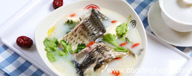 草鱼头汤如何做好吃 草鱼头汤怎么做好吃