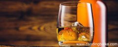 为什么塑料酒盒子贵