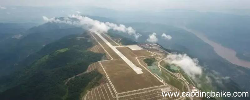重庆巫山机场到成都多少公里