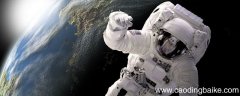 太空中钢笔和铅笔哪个不能使用 在太空中使用铅笔还是钢笔