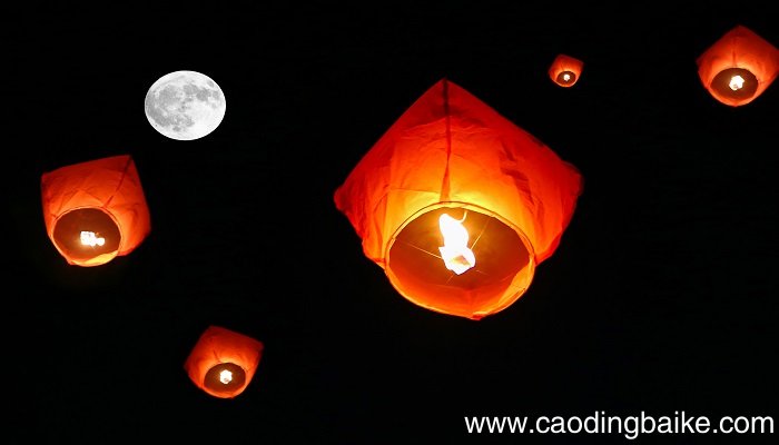 杜甫月夜翻译并赏析 杜甫的《月夜》翻译