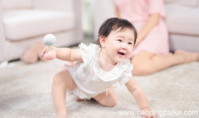 宝宝多大可以穿内裤 女宝宝几个月穿内裤
